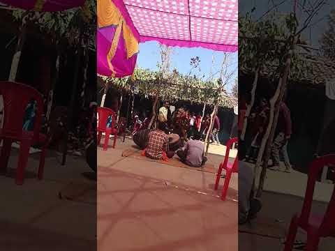 Gaon Ki Sadi me dance