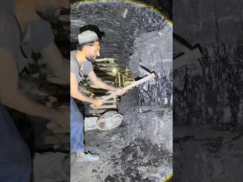 Diamond coal mining ⛏️ #coalmine #blackgoldmining