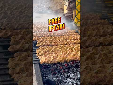 Road Side Free iftar #shorts #msmshorts #dumhybhae #food #ytshorts #youtubeshorts #freeiftar