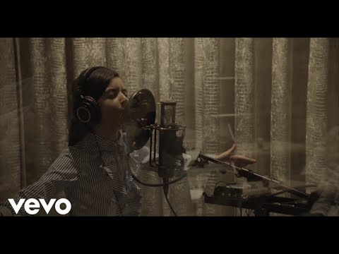 Angelina Jordan - Silent Night
