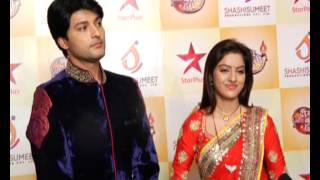 Deepika Singh DIYA AUR BAATI HUM 3YR JOURNEY CAKE CUTTING