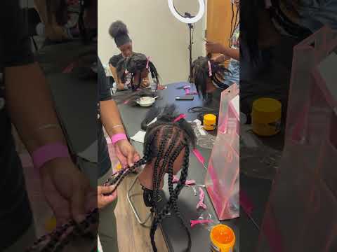 Ready to level up your skills & learn how to braid with confidence? Comment “CLASS” for more info.
