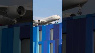 Seems like it is landing on the building! 😱✈️ Asiana A350 🇰🇷 #airbus #aviation #planespotting PPP