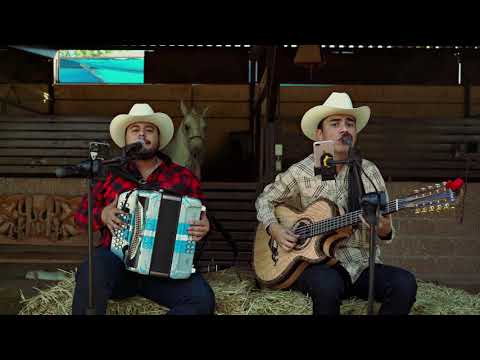 Grupo 360 - Hay Una Mujer (En Vivo Con Tololoche)