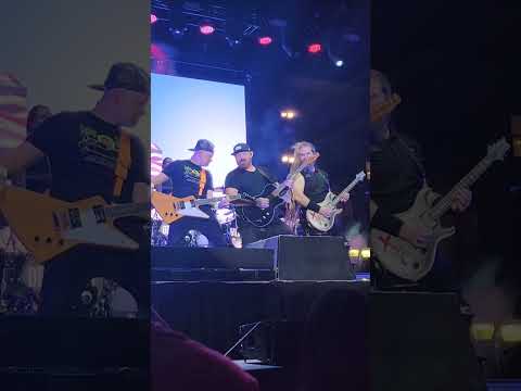 #brantleygilbert Dueling Guitars with Jerry #Reno 8/3/24 #concert