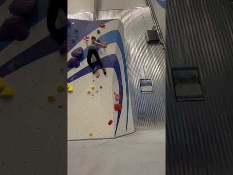 V4-V5 bouldering! #rockclimbing #climbing #bouldering #climbingwall #gymshark