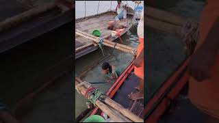 Prayagraj Sangam Mein Snan| Triveni Mein Snan |Shorts | Har har Mahadev Kuch Panktiya Jindagi Ki