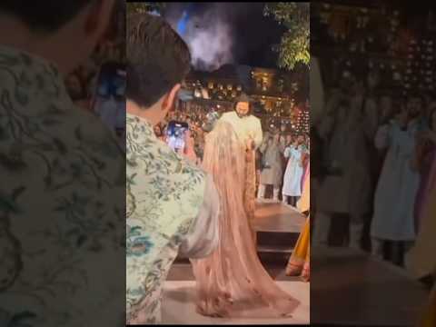 Special Entry of Radhika Merchant #radhikamerchant #ambanilife #ambani#VirenAmerchant#marriage#viral