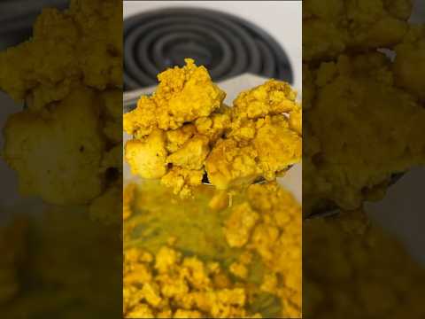 The Best High Protein Baked Tofu Scramble #breakfastideas #healthyeating