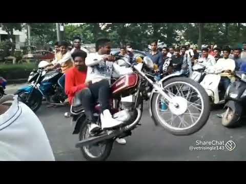 Rx 100 Wheeling in the road pullingo boys #rx100 #bikewheeling #whatsapp_status