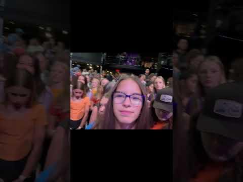 Meeting The Sturniolo Triplets #theversustour #sturniolotriplets #minneapolis #citygirl #shorts