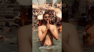 Ganga snaan❤️ #shorts #youtubeshorts #youtubeindia #explore #banaras #gangasnaan