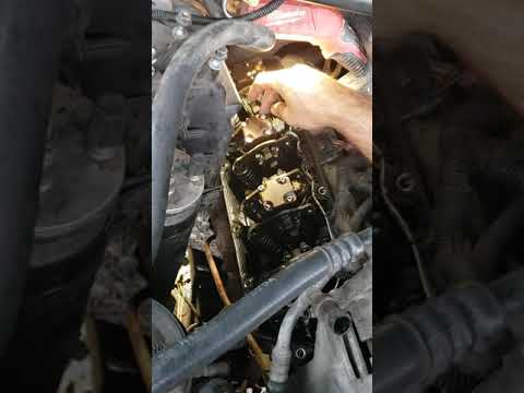 How to change out a fuel injector on a 1999 7.3 liter Ford Diesel motor.
