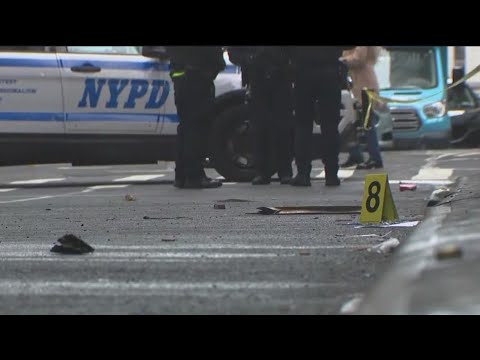 Man set on fire in Times Square, suspect sought by NYPD