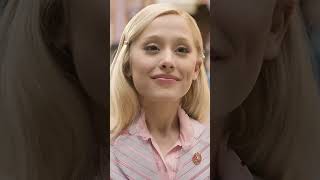 i love the wicked movie and the act of Ariana grande in the role of glinda i love it