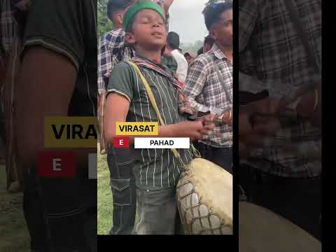 || पर्वतों की गूंज में पahाड़ी बालक नगाड़ा बजाए,उसकी थाप से घाटियाँ आनंद में झूम जाएँ  ||
