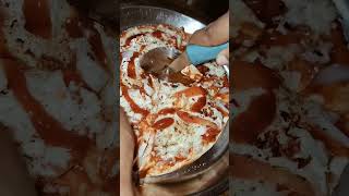 You had me at  Pizza 🍕 @foodiovlog #foodiovlog #pizza #pizzalover