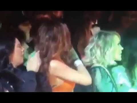 Rihanna blowing Beyoncé kisses 😘