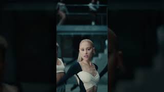 Mother Ariana Grande is mothering. ✨🤚🏻 #arianagrande #yesand #AG7 #redlipsforAG7