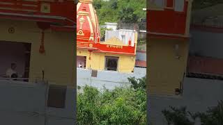 #pahadi #kainchimandir #travel #kainchidhammandir #youtubeshorts #nature #neemkarolidham #baba #love