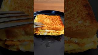 simple and delicious egg cheese sandwich! #breakfastsandwich #cooking