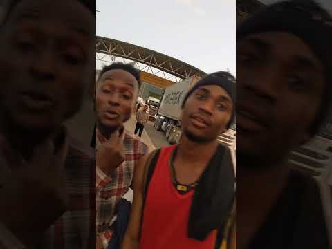 @malawi🇲🇼 iyoo alostar & manp wakiwa boda ya Malawi wakienda kupiga show