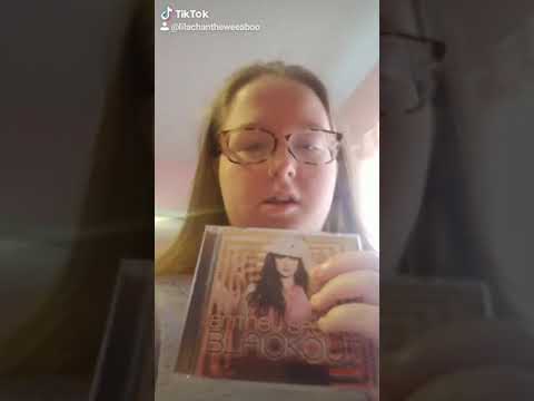 ONE OF MY FAVORITE UNDERRATED BRITNEY SPEARS SONG OFF OF HER BLACKOUT ALBUM IS TOY SOLDIER!!!!