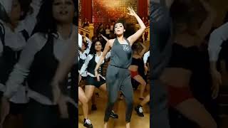 Alaika Laika#thalapathyvijaysongs #ThuppakiSongs #AlaikkaLaika#harrisjayaraj #kajalagarwal #tamilson