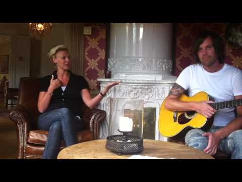 Sanna Nielsen på JULTURNÉ 2012!!.MOV