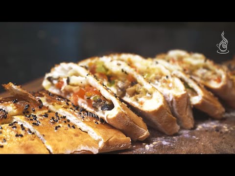 🇹🇷 🇮🇳 Pide with Vegetables by Chef Ayhan Gisi, Istanbul | Qahwa The Arab Kerala Restaurant