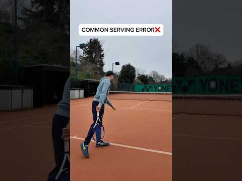 Common serving error ❌ #tennis #tennisserve #tennistips #tenniscoach #tennispractice #tennisbeginner