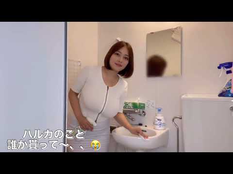 【ノーブラ・LカップOL】ノーブラで自宅のお風呂をお掃除してみたら… 。
