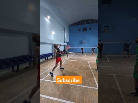 Badminton at Its Best! 🏸💨 Short Rally, Huge Drama!#badminton #sports #shuttlesmash