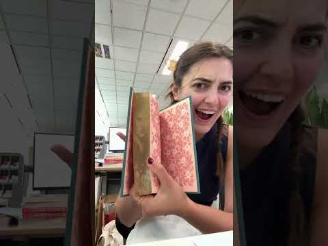 INSTANTLY IN LOVE 😻 . . . credits ( TikTok : hachetteanz )#bookbites #booktubetbr #bookaddict #book