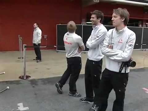 Mclaren guy playing with Ferrari mechanics