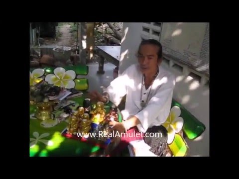Thailand's Temple travel: AC NiKom Ajhan Khom TriWet Blessing GumanThong for RealAmulet Shop