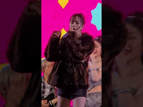 27/12/24 มีอีกไหม -Hannah 4EVE (Fancam) at ลานนมสามย่าน